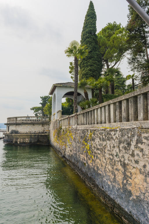 Villa Vittoria Gardone Riviera Exterior foto